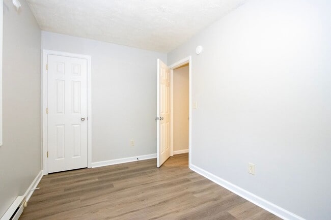 Building Photo - Two bedroom apartment