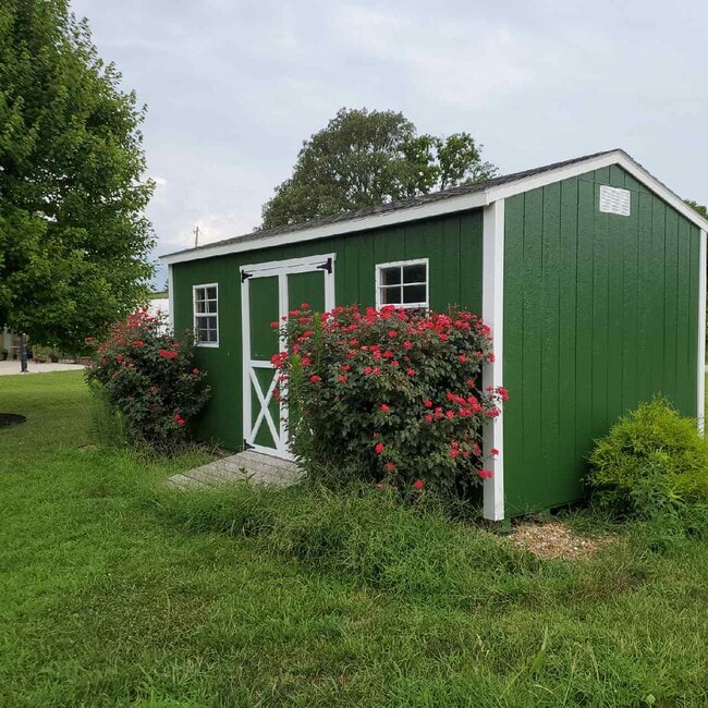 Building Photo - 449 Poplar St