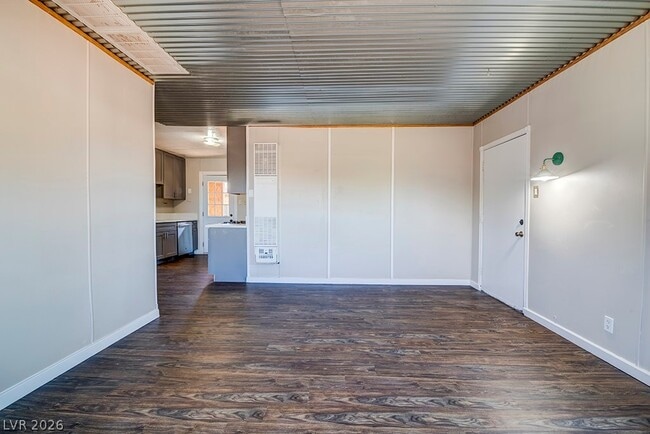 Building Photo - 18 Magnesium St