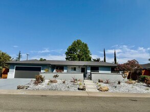 Building Photo - Beautiful remodeled home