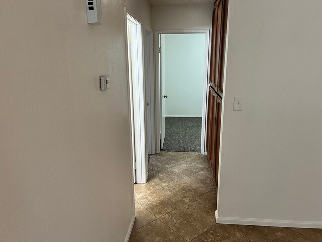 Building Photo - 5409 Tupper Ct