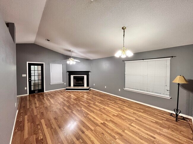 Building Photo - 431 Pristine Water Ln