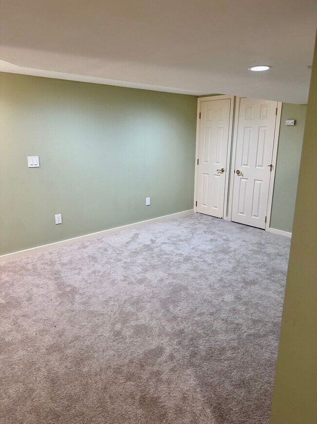 Building Photo - Charming 3bed/2bath House!