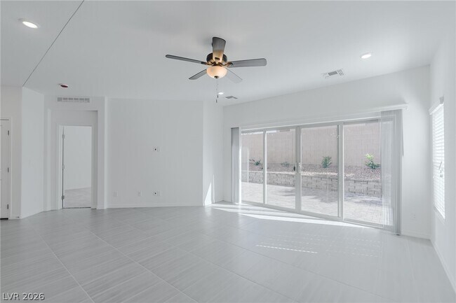 Building Photo - 7685 Vibrant Peak Ave