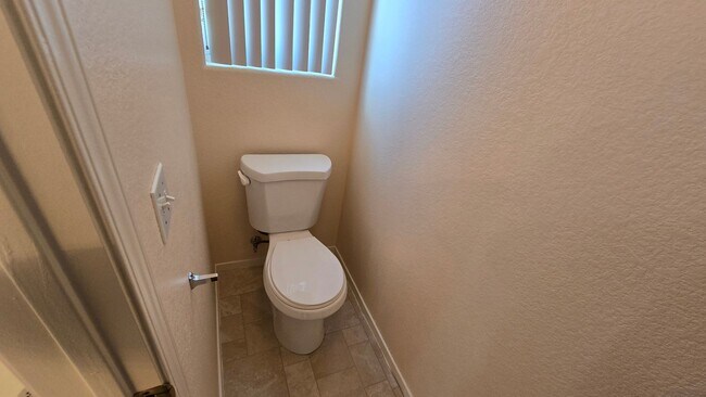 Building Photo - 2 story, 2 car garage, 4 bedroom, All appliances. move in ready home !