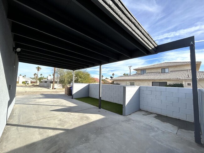 Building Photo - 28670 Landau Blvd
