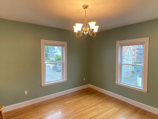 Building Photo - 99 Fellsway W