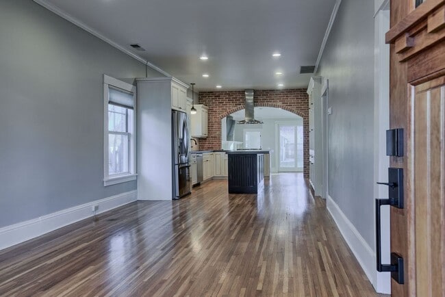 Building Photo - Exceptional 3 Bedroom Home with office & detached flex space