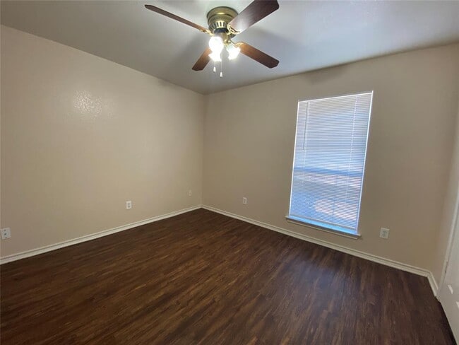 Building Photo - 1719 Short St