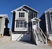 Building Photo - 3220 Regal Pl