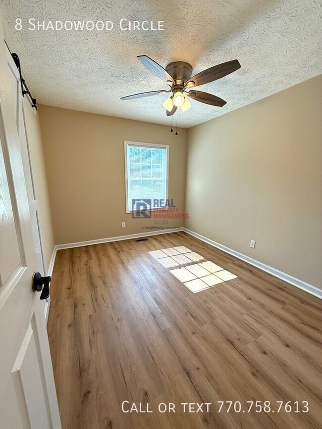 Building Photo - 8 Shadowood Cir SE