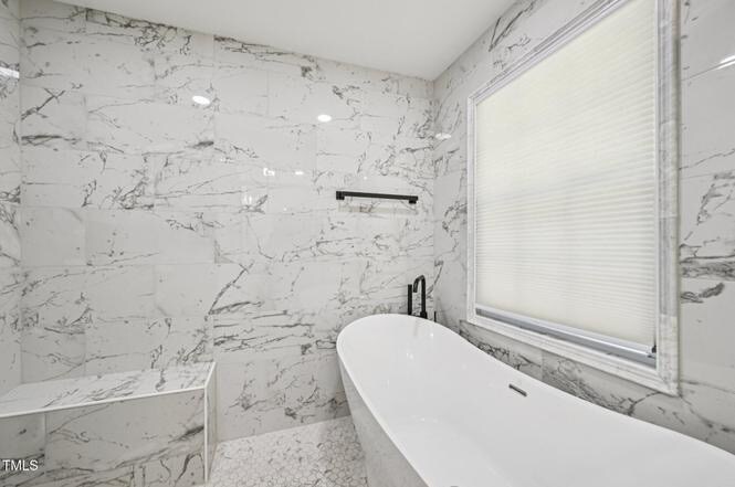 Building Photo - 1104 Suterland Rd