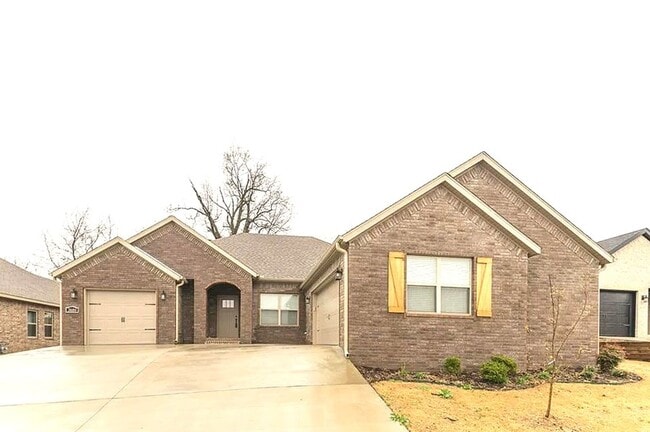 Primary Photo - 3600 SW Brittany Rd