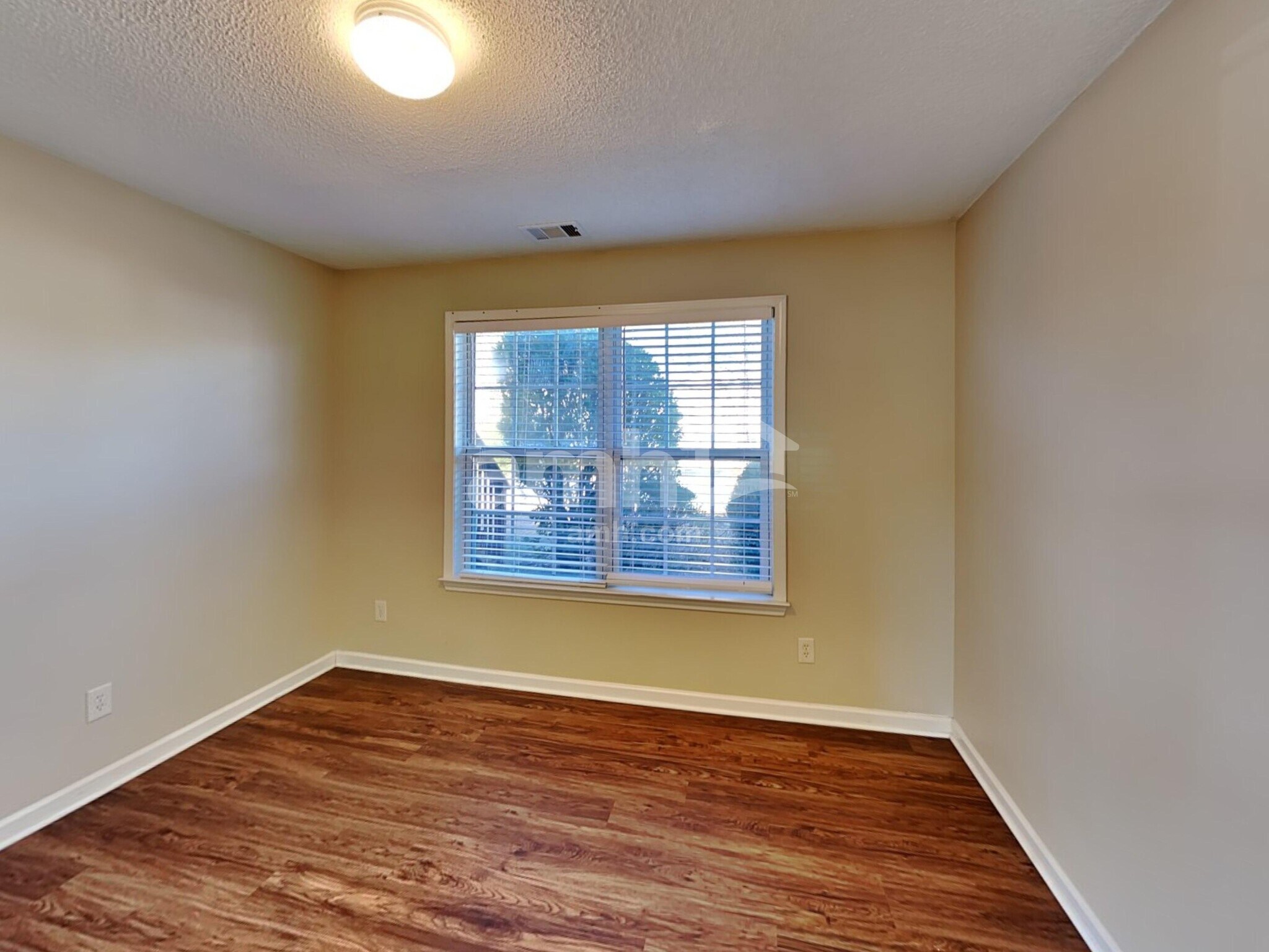 Building Photo - 421 Darter Dr NW