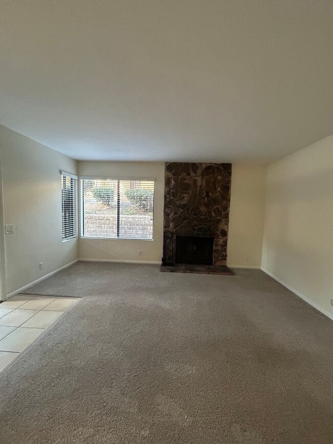 Building Photo - Alpine Glen Place