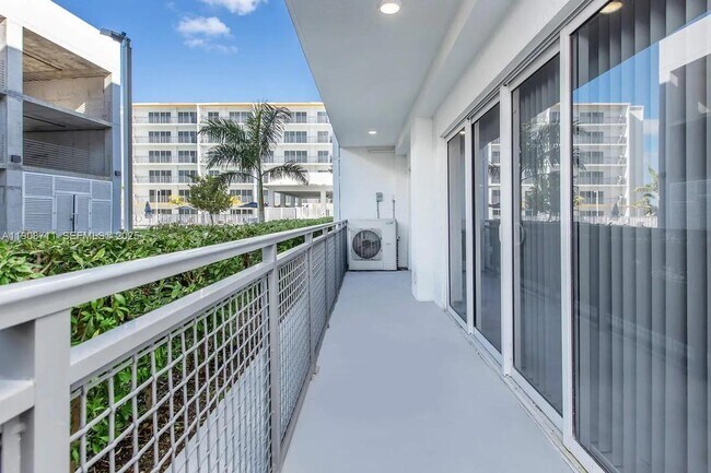 Building Photo - 25850 SW 140th Ct