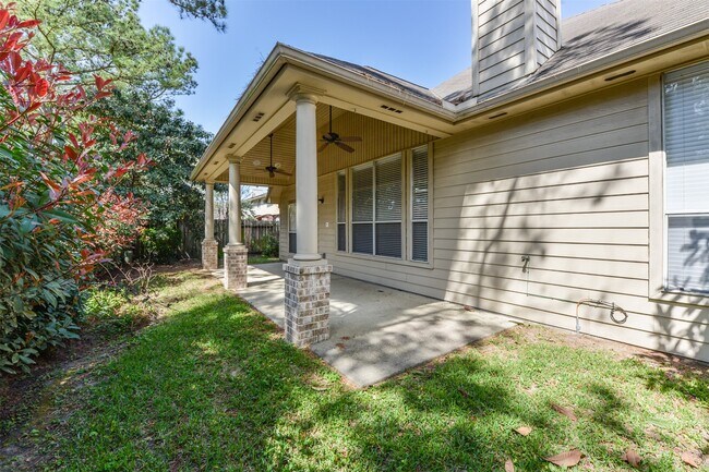 Building Photo - 17515 Fairgrove Park Dr