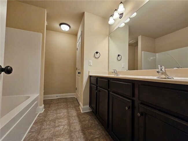 Building Photo - 2792 Misty Ivy Dr