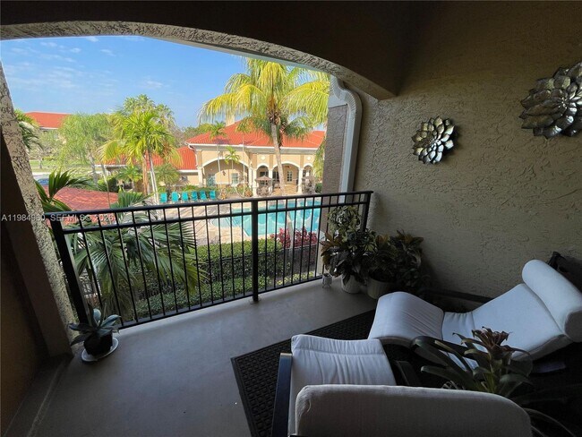 Building Photo - 140 SW 117th Ave