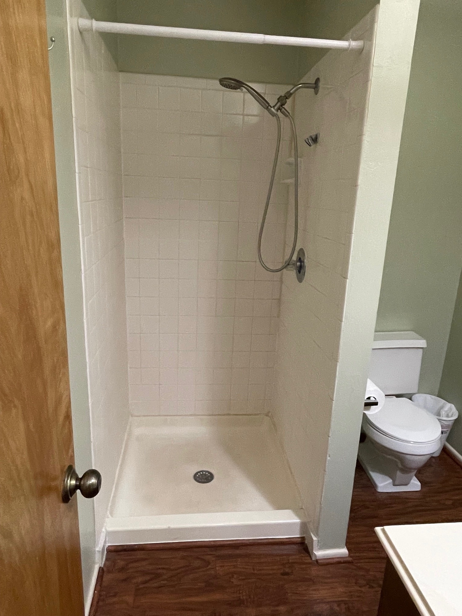 Bathroom 2 - 400 N Tackitt St