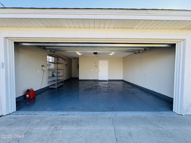 Building Photo - 6528 Omoko St