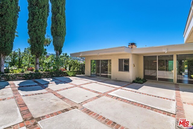 Building Photo - 3318 Dona Maria Dr
