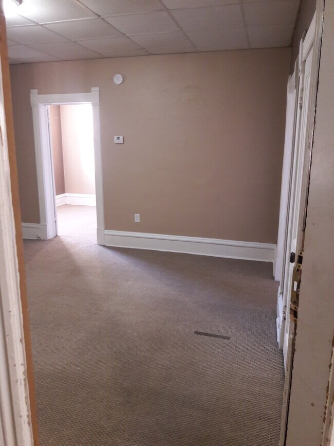 entrance living room - 220 Water St