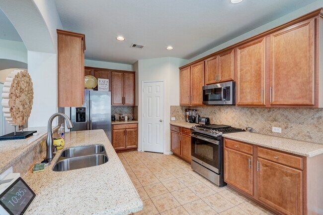 Building Photo - 14014 Mohave Way Dr