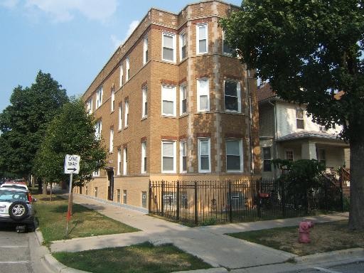 Primary Photo - 3436 W Leland Ave
