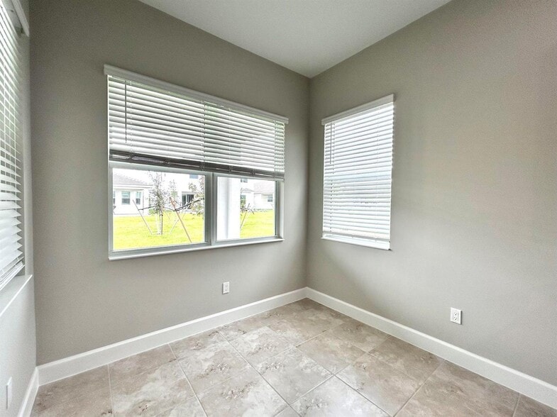 Building Photo - 13590 Spruce Pine Dr