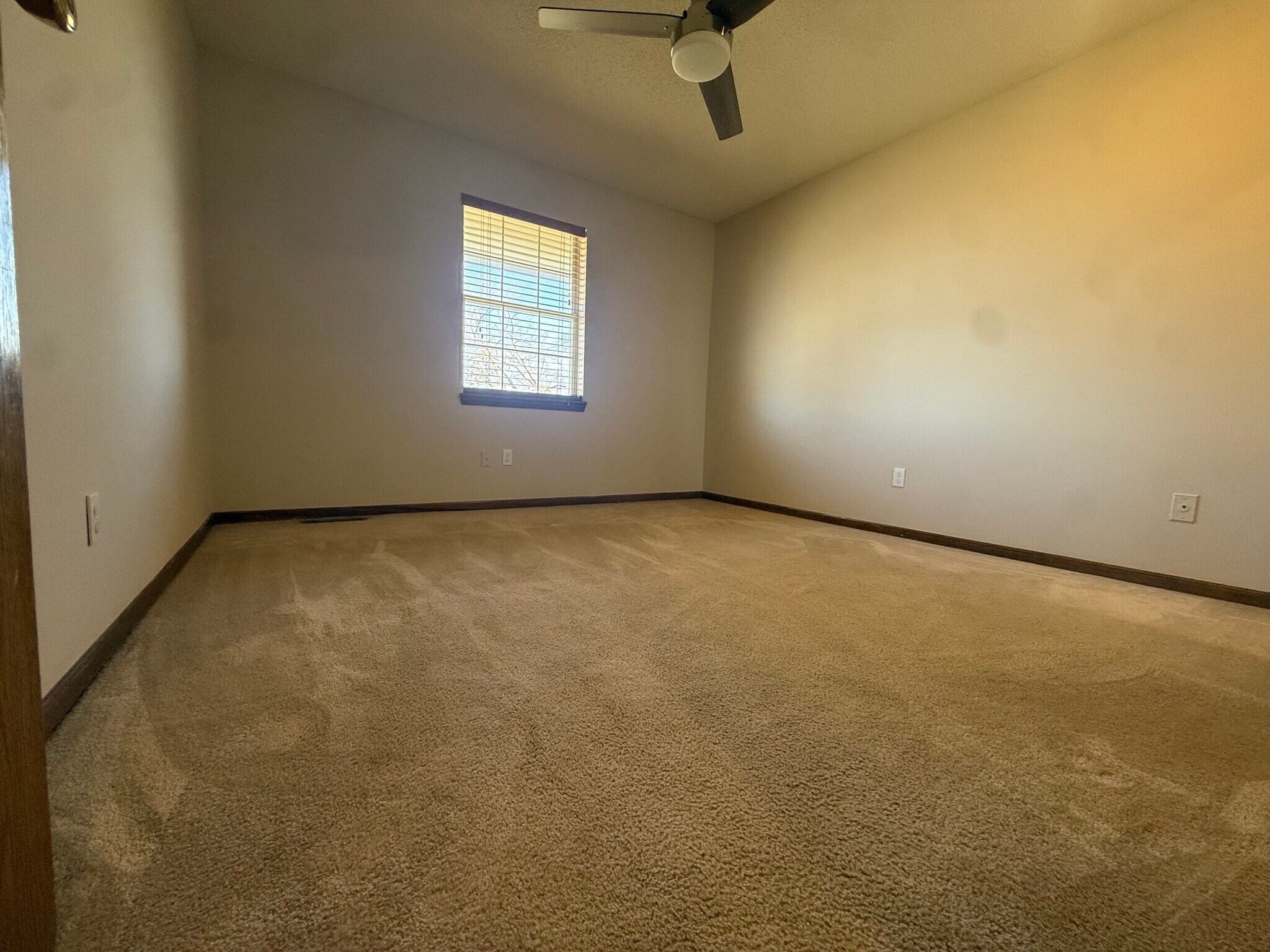 Building Photo - 1011 NW Porter Ct