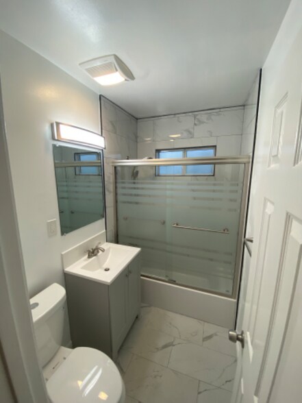 Building Photo - 9142 Walnut St