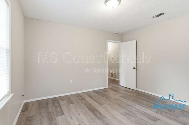 Building Photo - 12237 Vada Dr