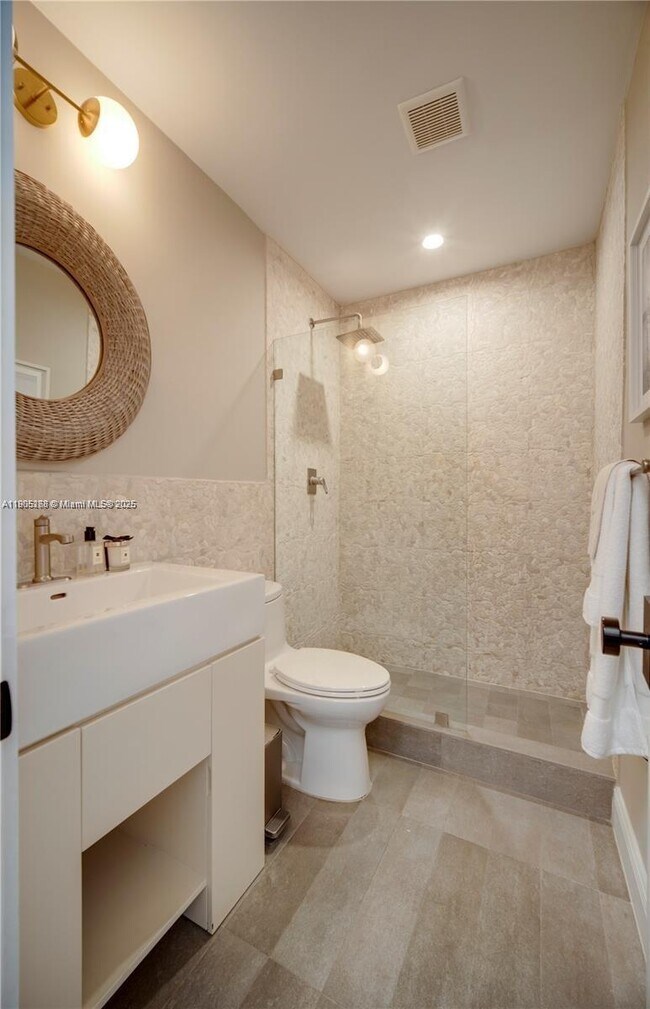 Building Photo - 11905 SW 67th Ave