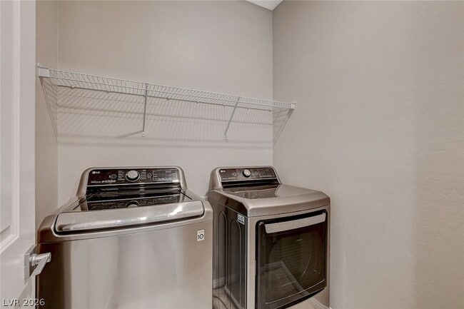 Building Photo - 4124 Elegant Chateau St