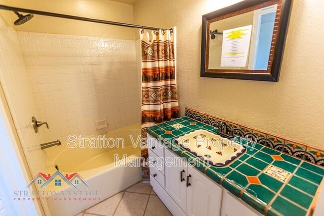 Building Photo - 10015 E Mountain View Rd