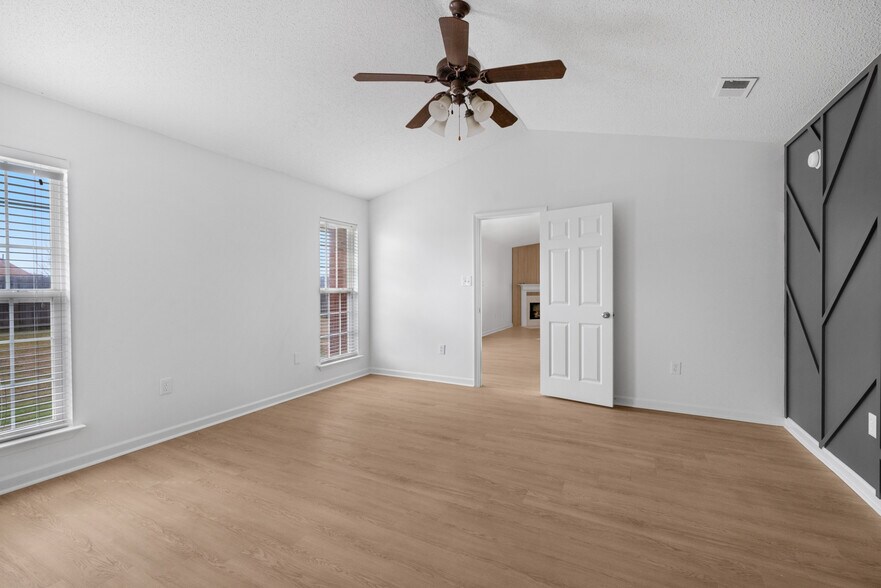 Building Photo - 8131 Mary Payton Dr
