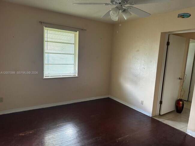 Building Photo - 1812 Fillmore St