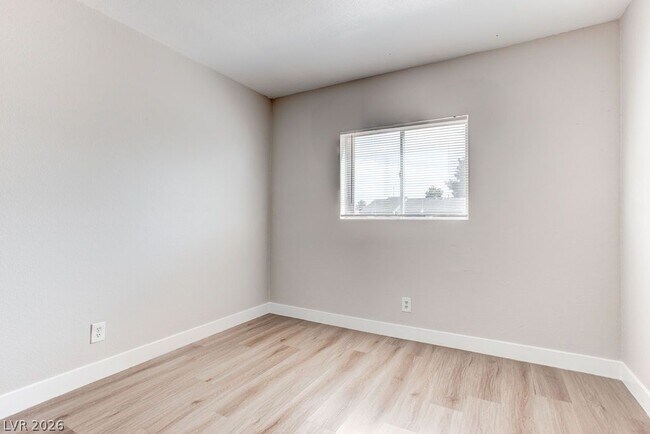 Building Photo - 1810 Bartoli Dr