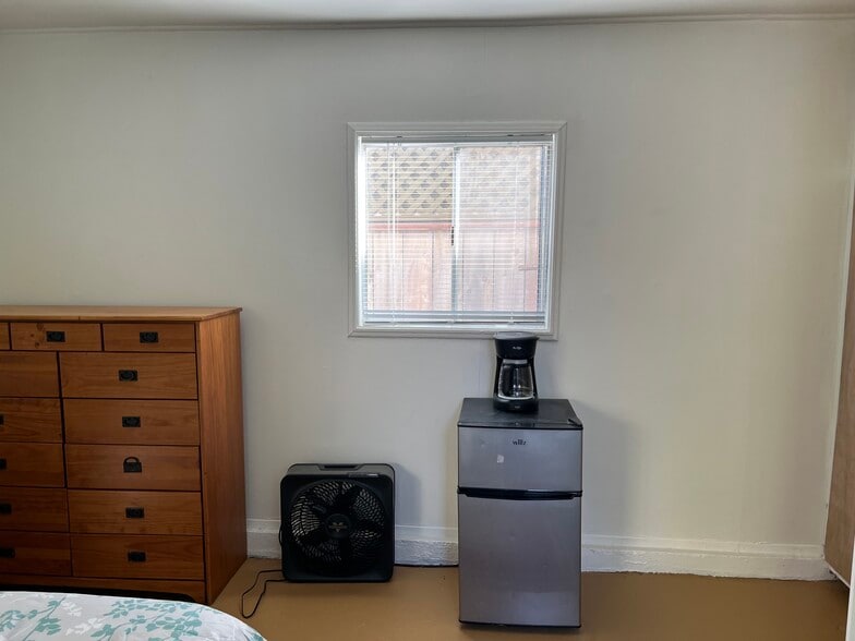 Building Photo - 4046 Alla Rd