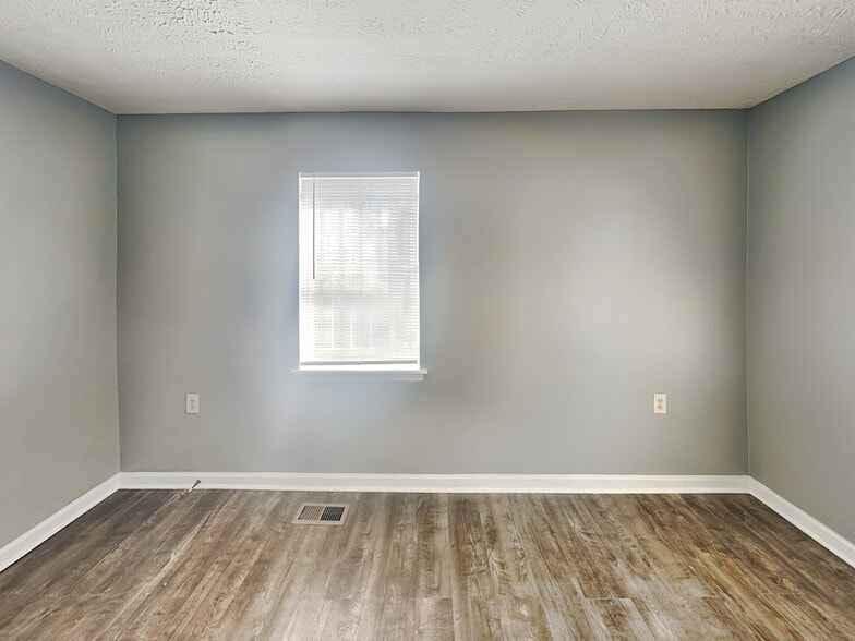 Building Photo - 249 Chappell Rd NW