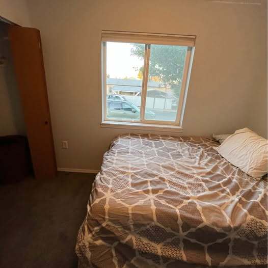 Building Photo - 1701 E Boone Ave