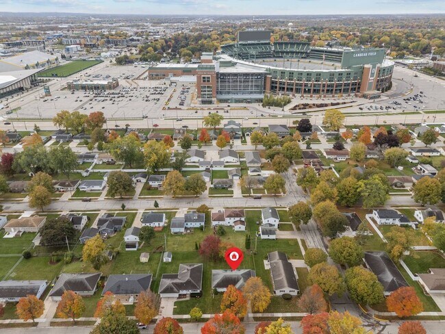 Building Photo - 1221 Kenwood St