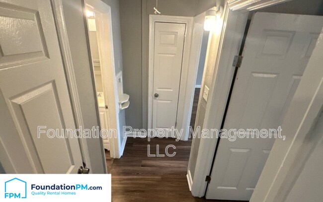 Building Photo - 3077 Beaumont Ave