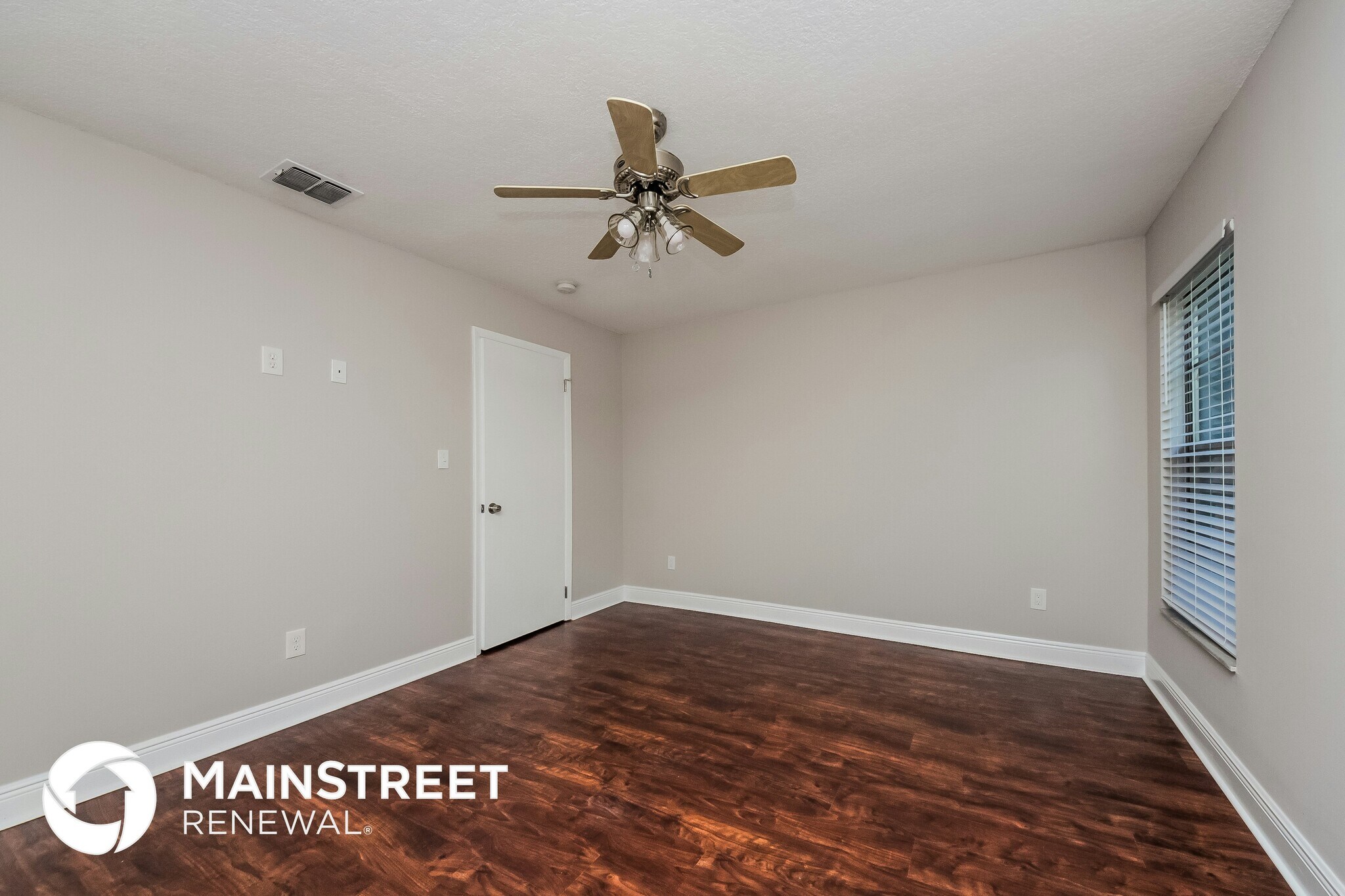 Building Photo - 10851 Waterford Ct