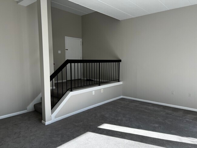 Building Photo - 106 Roberts Ln