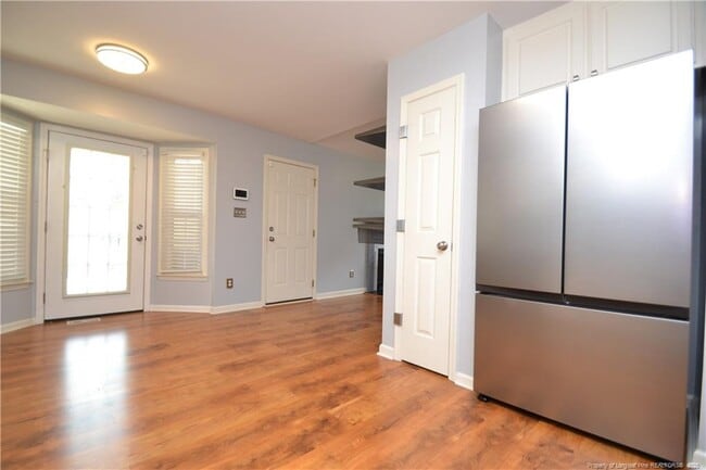 Building Photo - 5909 Royal Coach Ct