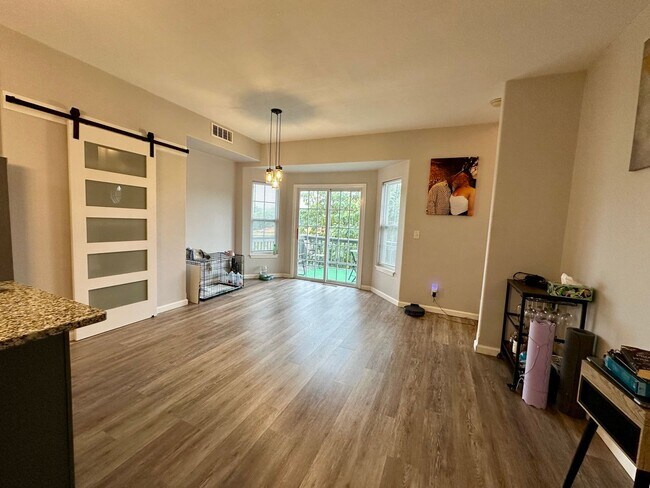 Building Photo - 301 Carmel Valley Way