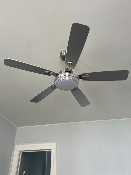 Building Photo - 16 Stewart St