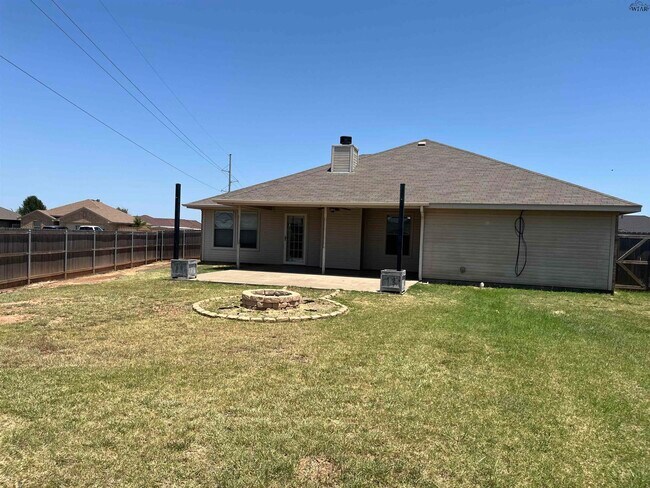 Building Photo - 5440 Carlson St